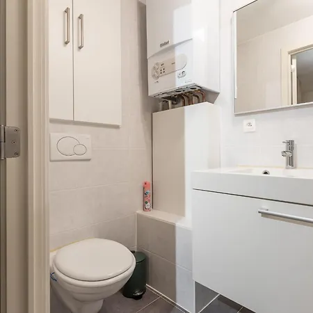 Apartamento Located On The 2nd Floor *